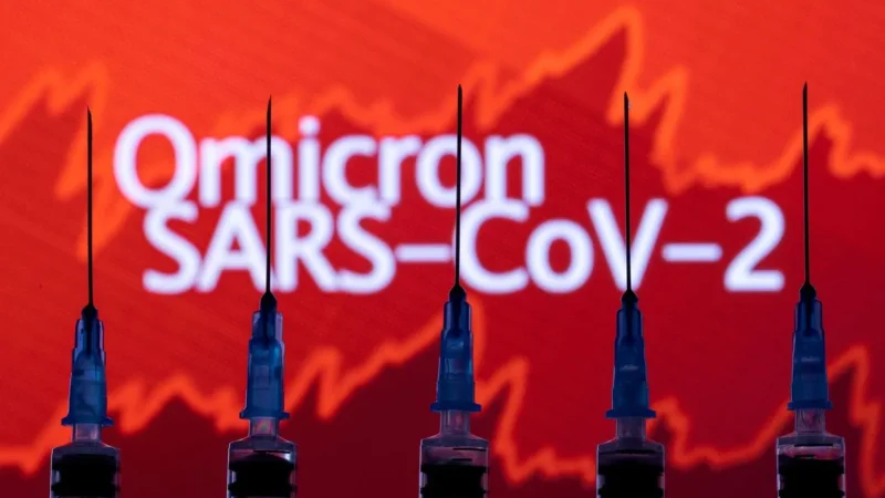 Ômicron representa risco global “muito alto”, diz OMS