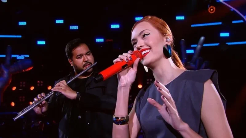 ARARANGUAENSE FERNANDA DE LIMA CONTINUA NO THE VOICE BRASIL 2021