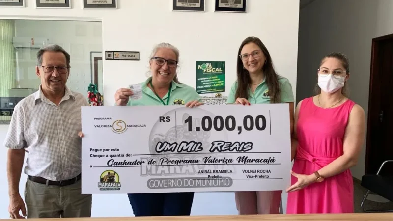 Servidora municipal leva o prêmio do terceiro sorteio do Programa Valoriza Maracajá