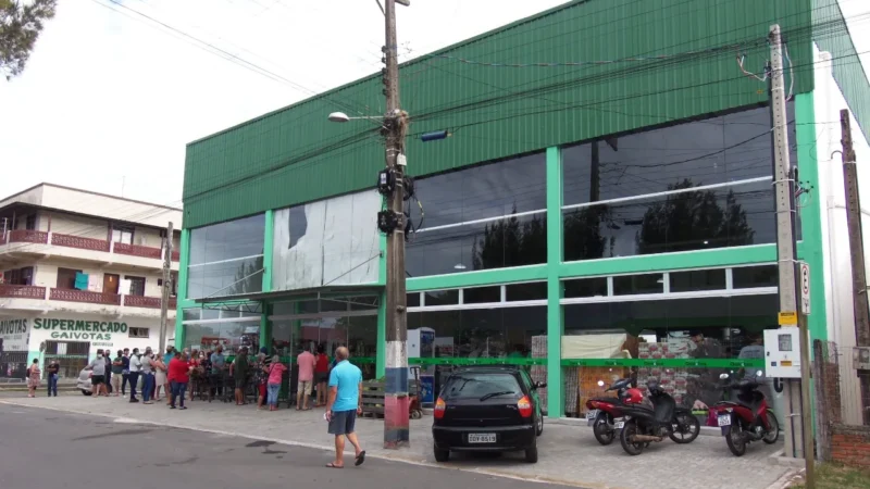 Prefeito Kekinha e Vice Jonatã prestigiam inauguração de novo empreendimento