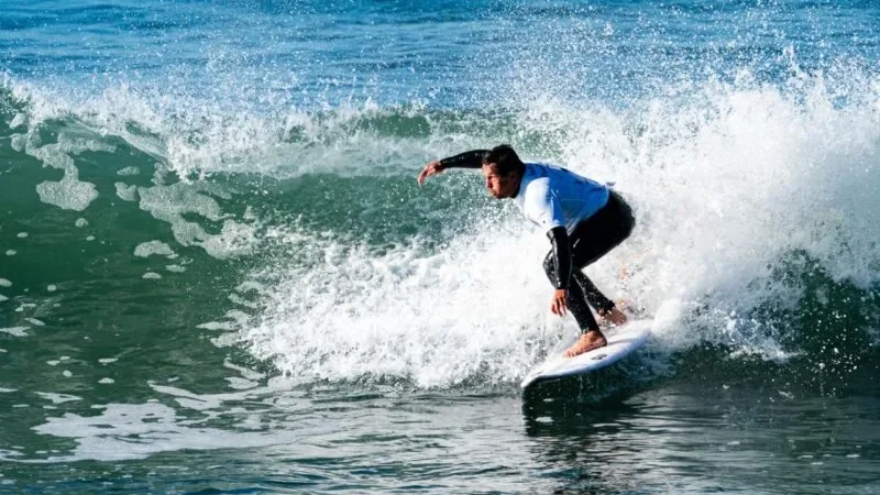 Surfista de SC conquista campeonato mundial de para-surf na Califórnia