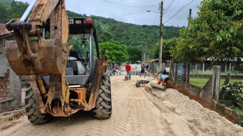 2022 começa com melhorias em rua de Sombrio