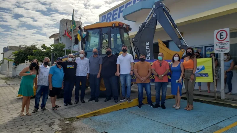 CÂMARA E PREFEITURA RECEBEM NOVOS VEÍCULOS EM ARROIO DO SILVA