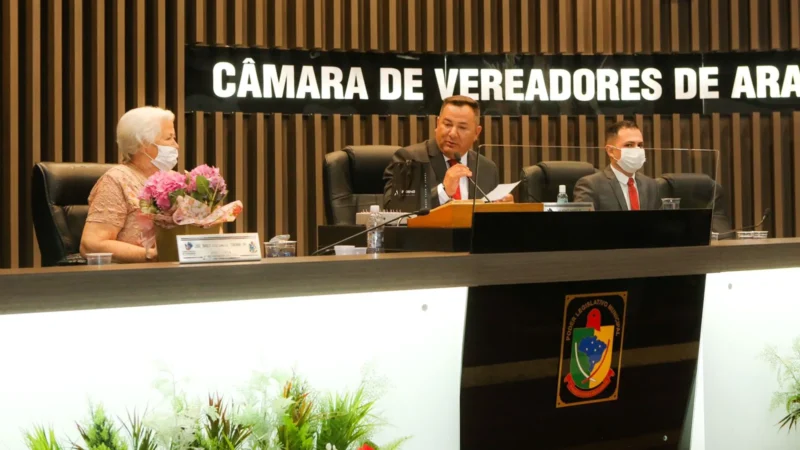 Em sessão festiva, Jair Anastácio assume a presidência da Câmara de Vereadores de Araranguá