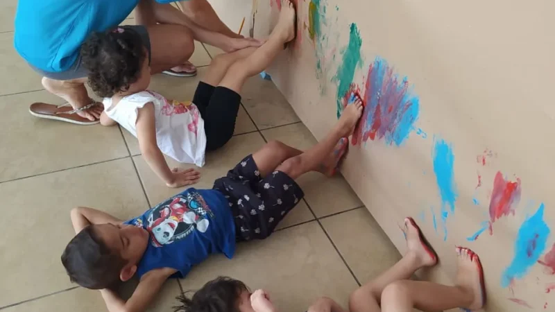 Aprendizagem divertida: Colônia de férias promove recreação para alunos dos CEIs
