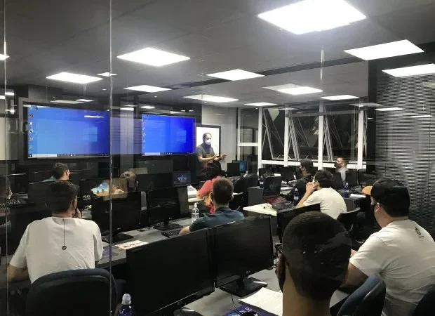 Entra21: Curso para desenvolvedores na área de tecnologia tem vagas abertas para todo o Estado