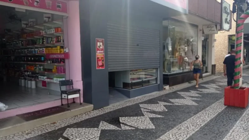Joalheria tem prejuízo de R$250 mil com arrombamento