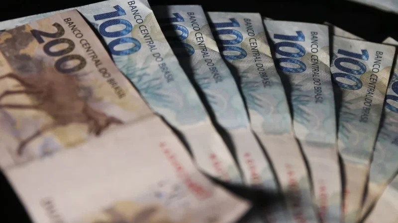Monitor do PIB indica alta de 1,8% em novembro de 2021, diz FGV