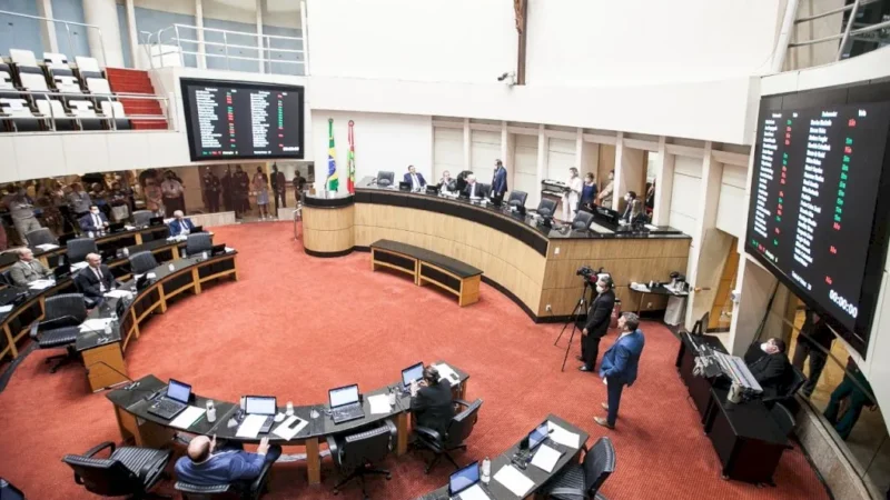 Alesc divulga calendário especial de atividades para 2022