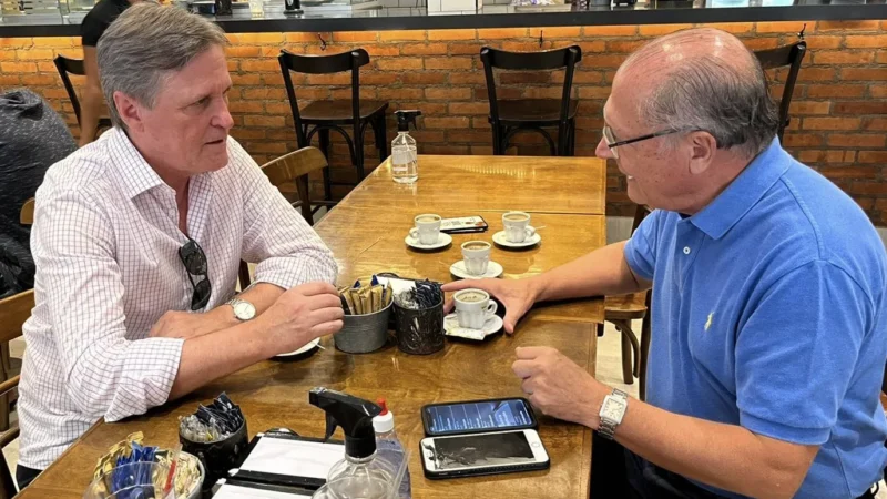 Tabuleiro ainda espera Moisés; Merísio e Dário perto da esquerda; e muito mais