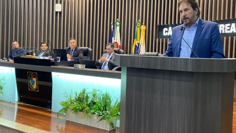 Prefeito participa da primeira sessão ordinária do ano