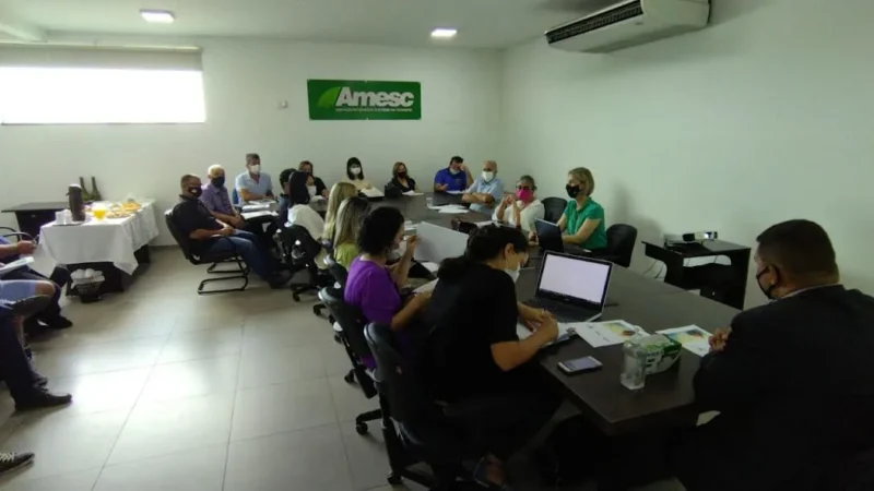 PLANO DE DESENVOLVIMENTO DA AMESC; PRÉVIAS DO MDB; KENNEDY VICE PRESIDENTE; REUNIÃO DO REPUBLICANOS; E MAIS