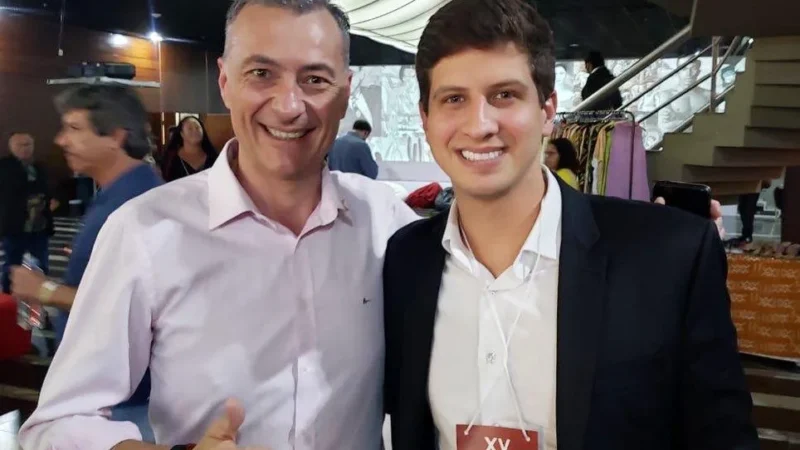 Fábio Brezola participa de congresso do PSB