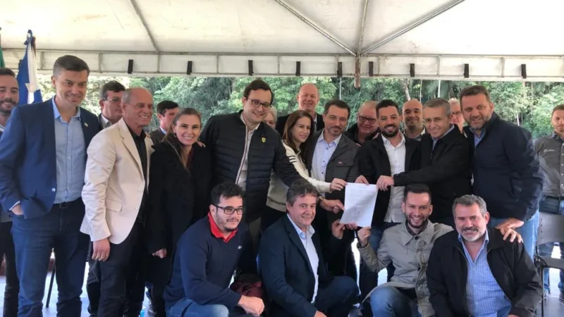 Ministro na Comissão de Schiochet; Mais prefeitos com Moisés