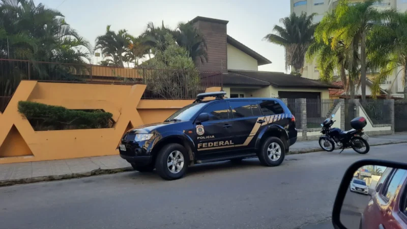 PSDB com 3 prefeitos na Amesc; Operação da PF em Araranguá; o 13 de Maio na história; e as movimentações políticas
