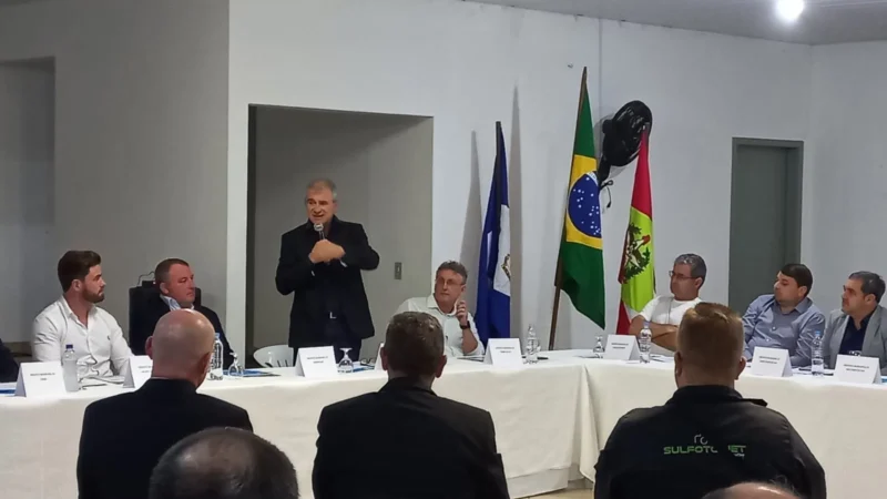 Prefeitos da AMESC prestigiam AgriMeleiro