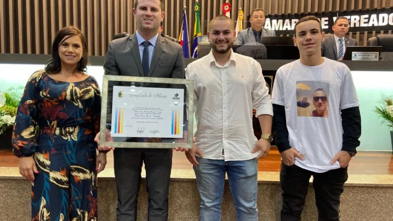 Após falecer em ato heróico, Serginho recebe moção de reconhecimento