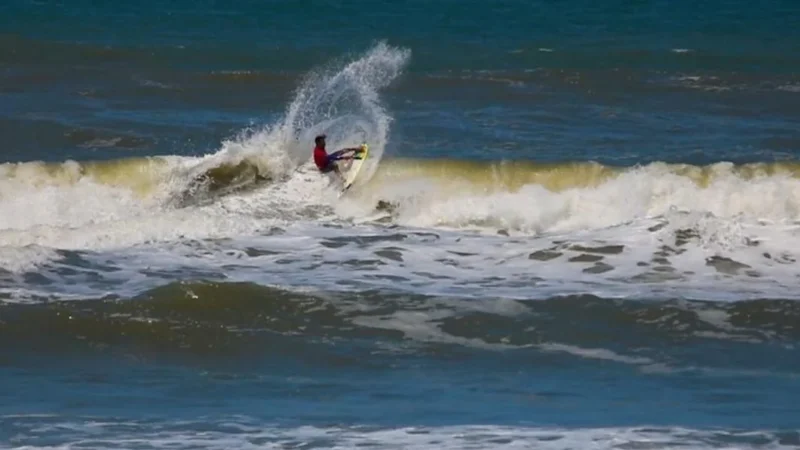 Associação de Surf realiza competição na 29a. Festa do Peixe