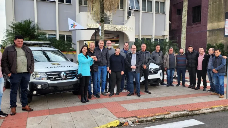 Dois novos carros a disposição do trânsito e do social