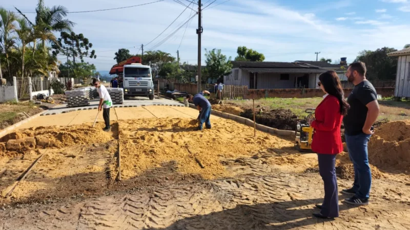 Prefeita visita obras do Avante Sombrio