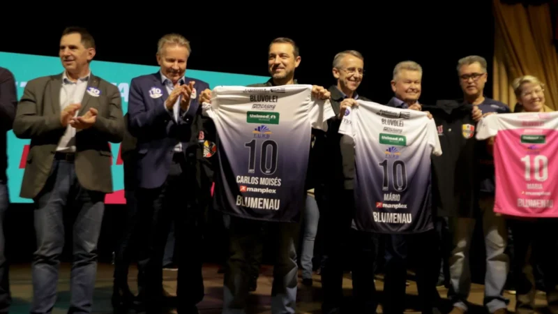 Apoio de prefeitos a Moisés; a convenção do PSB nacional; PDT com chapa pronta; suplentes do PDT; e mais
