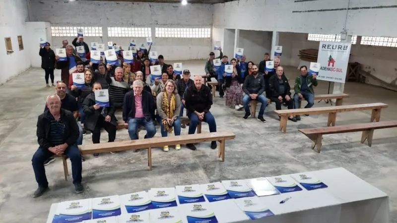 REURB: 83 matrículas são entregues às famílias da Praia da Caçamba
