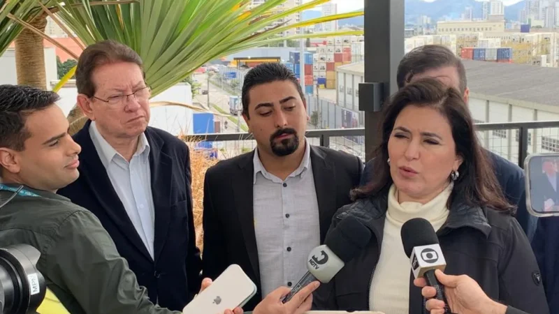 Simone Tebet em SC; MP faz denuncia por ameaça no Arroio; debate da Acaert; lançamento do Zé Milton; e mais