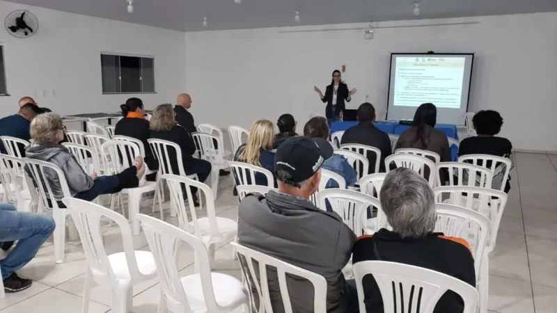 Moradores do lado sul participam da revisão do Plano Municipal de Saneamento Básico e Gestão Integrada de Resíduos Sólidos