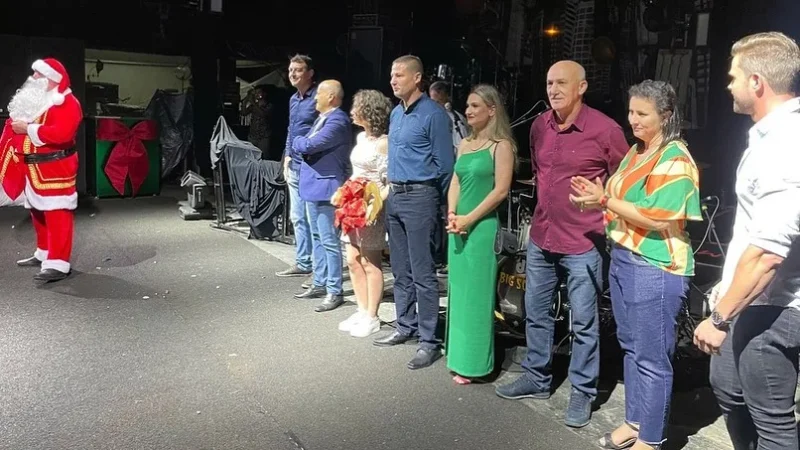 Uma noite inesquecível abriu o Natal Encantado de Jacinto Machado