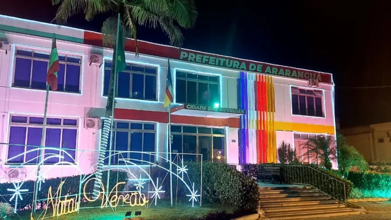 DEPREDAÇÃO DA DECORAÇÃO NATALINA DE ARARANGUÁ