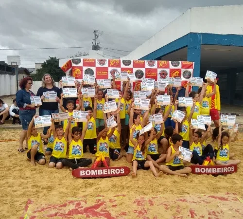 FORMATURA DOS ALUNOS PARTICIPANTES DO PROJETO GOLFINHO