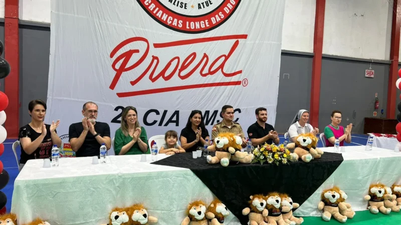Formatura do Proerd volta a ser realizada e lota ginásio em Sombrio