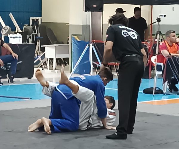 Meleiro recebeu a terceira etapa da  Copa Amesc de Jiu-Jitsu