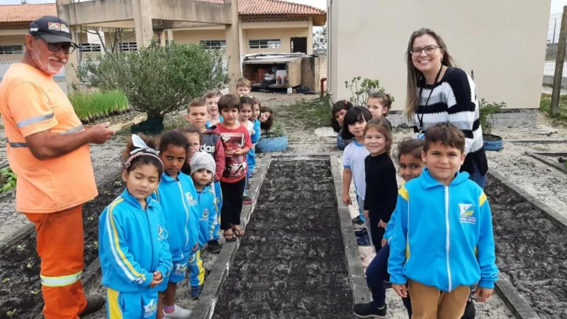 Escolas da rede Municipal de Balneário Arroio do Silva realizam Projeto Horta
