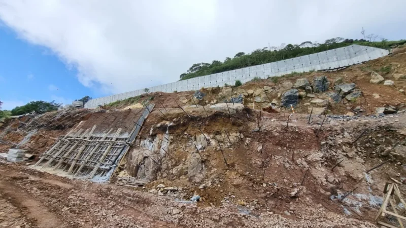 Retornam obras na Serra da Rocinha
