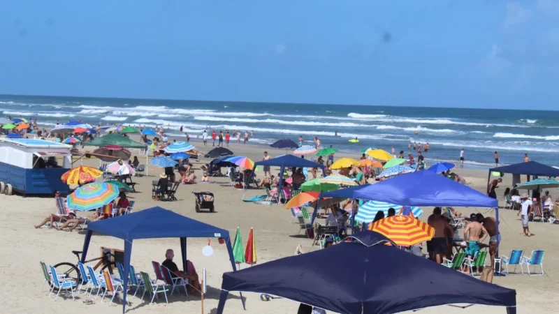 Primeira semana do ano termina com praias lotadas e movimentação geral no balneário