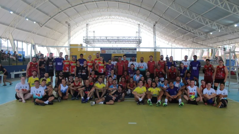 Torneio Misto de Vôlei envolve equipes de SC e RS