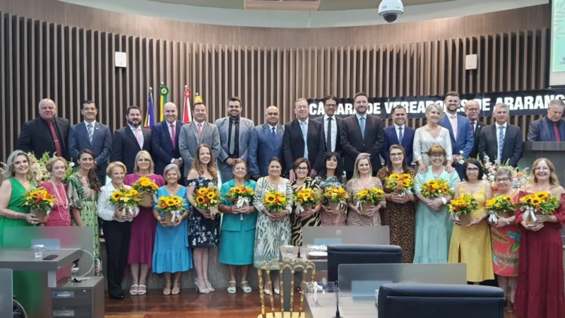 Vereadores araranguaenses homenageiam 15 mulheres de destaque