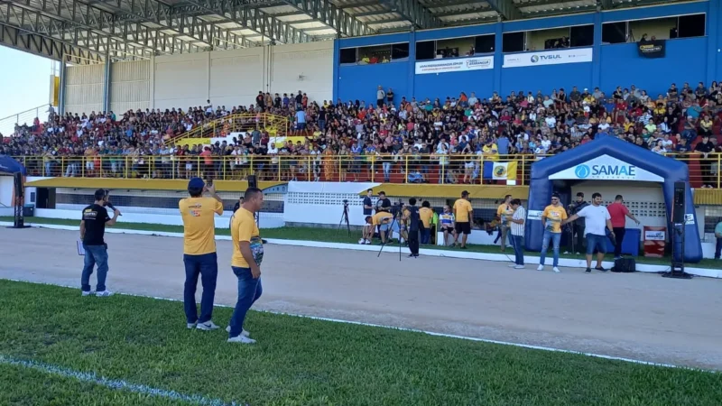 Emoção, placa, taça, e empate na partida que lembrava a final de 1991