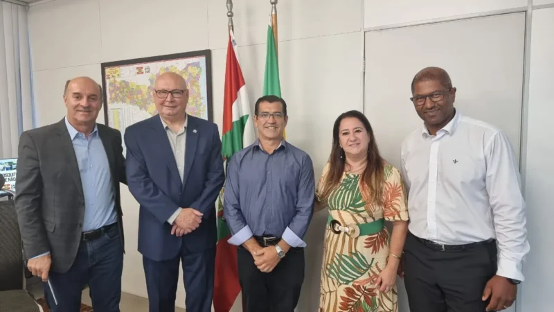 Zé Milton e lideranças retomam ações para a construção da quadra poliesportiva coberta da Escola Maria Garcia Pessi
