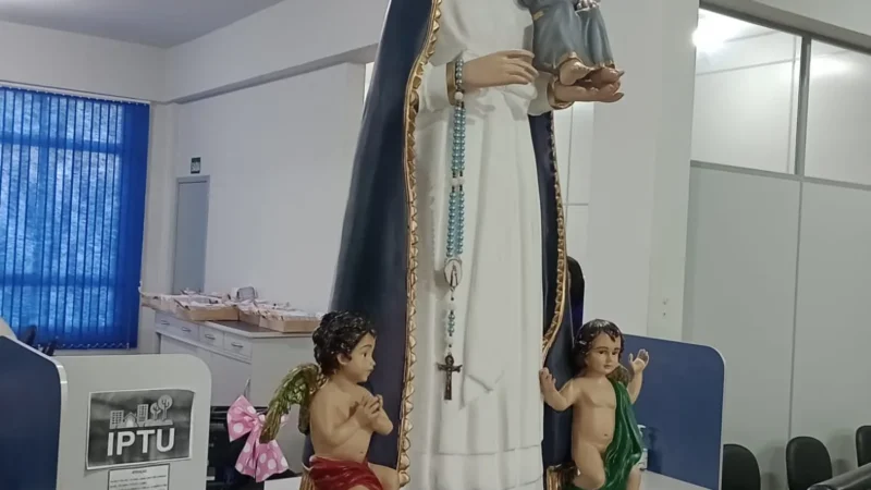 Caravana da Padroeira passa pela Prefeitura de Araranguá