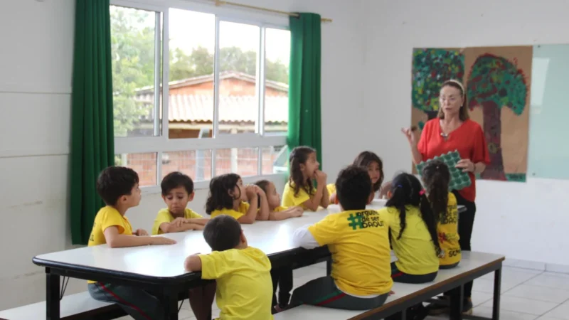 Escola de Sombrio retoma ensino em tempo integral com mais de 10 oficinas no contraturno