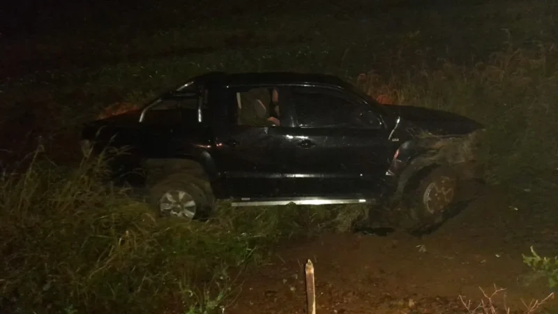 Saída de pista leva homem a hospital de Criciúma