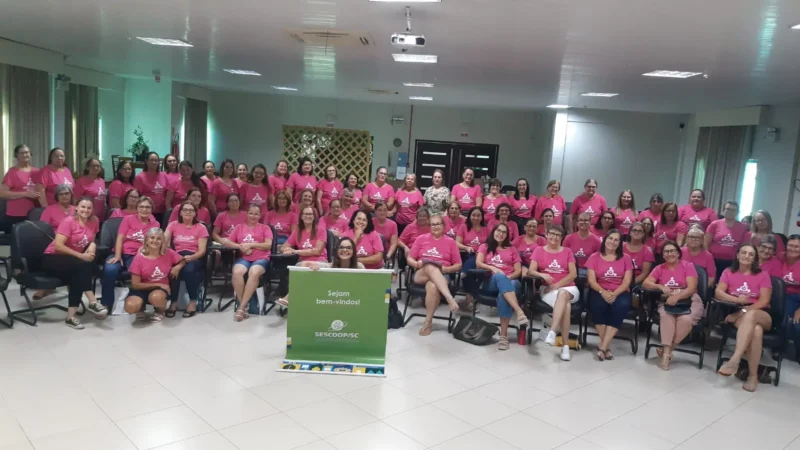 Cooperja reúne seus núcleos femininos para palestra e emociona