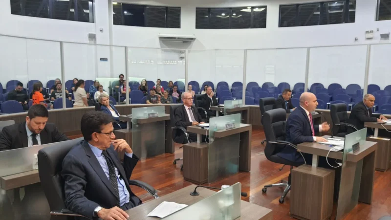 Já está na Câmara projeto que fixa reajuste dos servidores públicos
