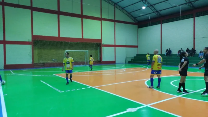 Araranguá e Ermo empatam no futsal da AMESC