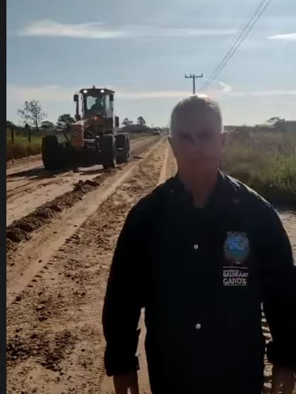Secretaria de Obras desloca parque de máquinas para recuperar estradas gerais e na rodovia Caminhos do Mar Sul