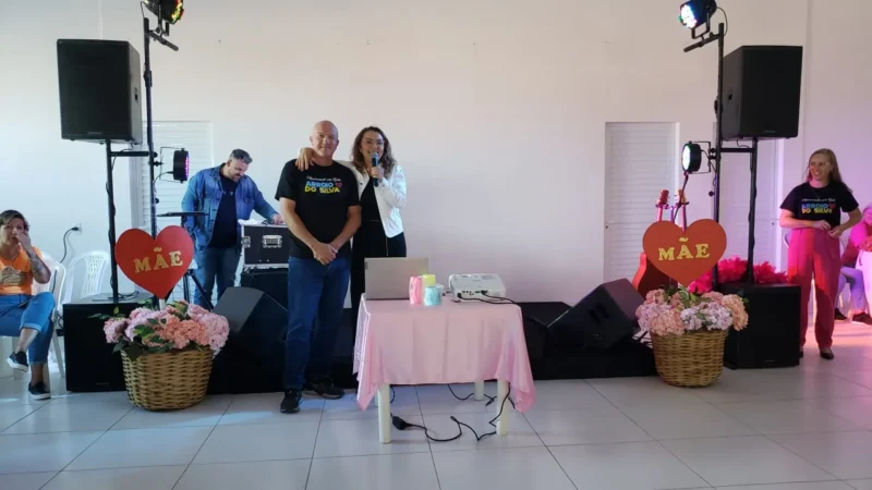 Administração de Balneário Arroio do Silva homenageia mães do município