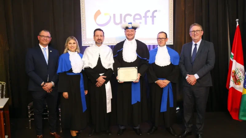 UCEFF concede título de Doutor Honoris Causa ao deputado Mauro de Nadal