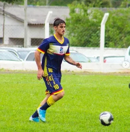 Mais duas contratações irão vestir a camisa do AEC